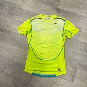 Nike pro combat dri-fit Tshirt